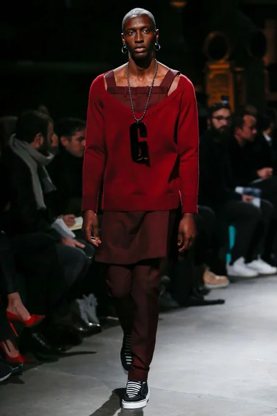 Look 24